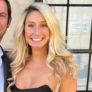 Meet your Posher, Hayley